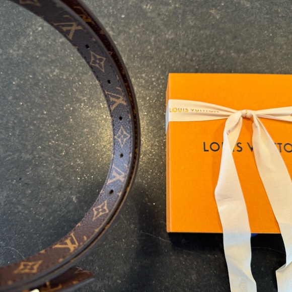 Reversible Louis Vuitton belt - Picture 2 of 5